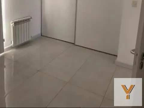 Casa 6 ambientes con 2 baños