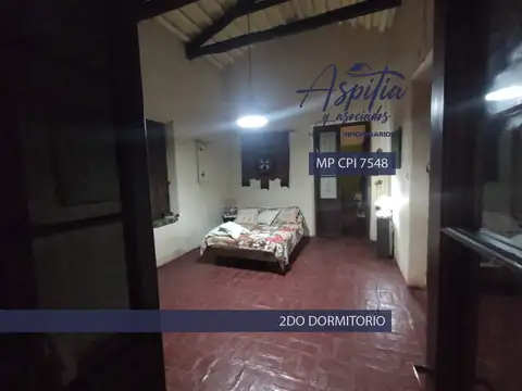 Casa 5 ambientes con 1 baño