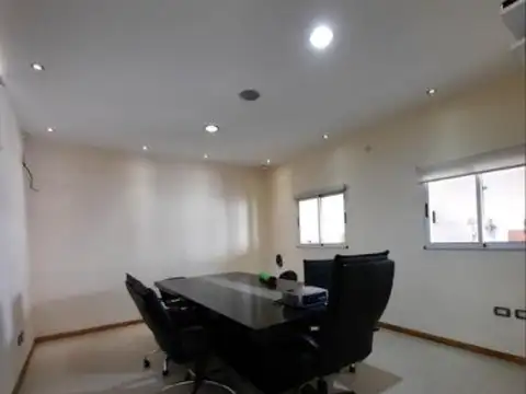 Oficina en Alquiler en Barrio España y Hospitales, $ 1.700.000