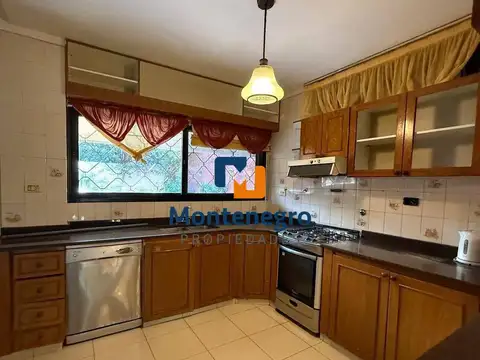 Moreno Nº  3900 100