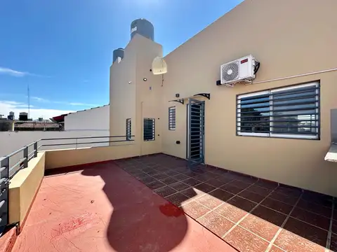 Depto Tipo Casa en Alquiler al Este
