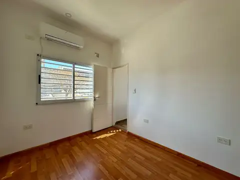 Depto Tipo Casa en Alquiler de 3 dormitorios