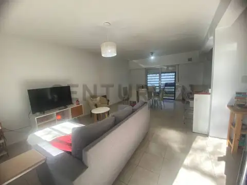 Duplex en Melchor Romero 2 Dorm. con Vestidor Cochera y Patio