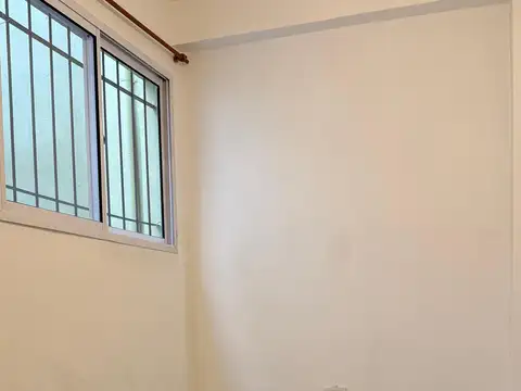 Depto Tipo Casa en Alquiler en Floresta Sur, $ 900.000