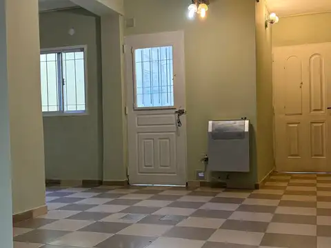 Depto Tipo Casa en Alquiler de 3 dormitorios