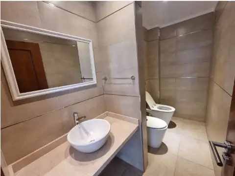 Casa 6 ambientes con 3 baños