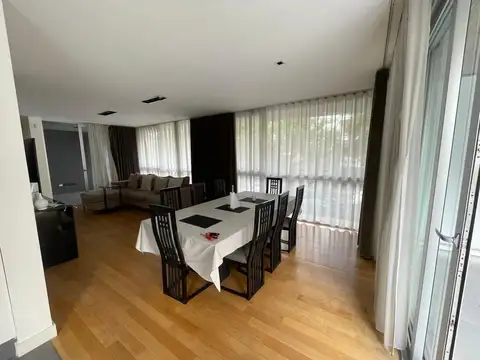 Departamento en Alquiler con 2 cocheras