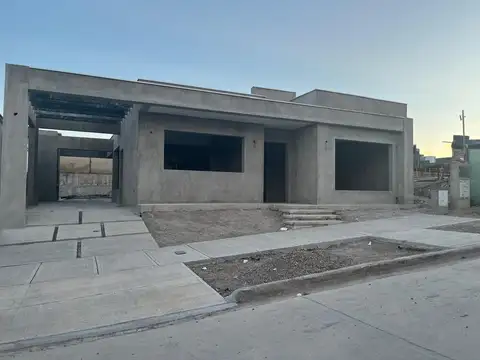 CASA A ESTRENAR BARRIO LA BASTILLA