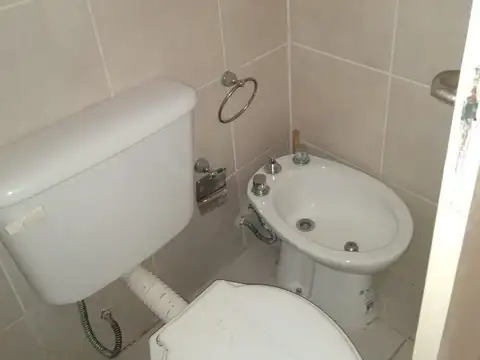 dueña alq living y dormitorio centrico luminoso ant 11años