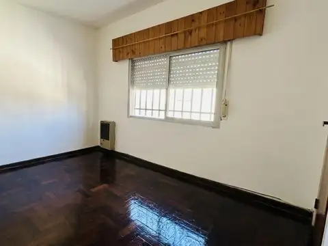 Depto Tipo Casa en Venta 40 años
