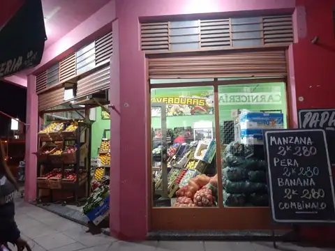 Local en Venta Via Pública