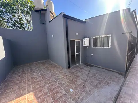 Depto Tipo Casa en Venta de 2 dormitorios