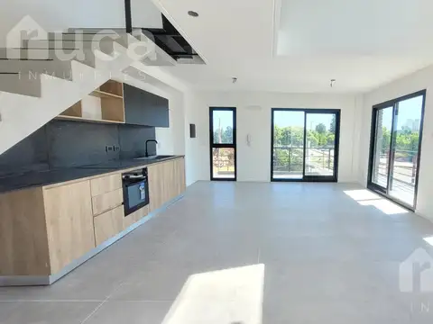 Departamento en duplex tipo loft 2 ambientes con cochera cubierta en venta en Tigre