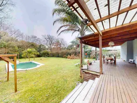 CASA 4 AMBIENTES PLAYROOM PISCINA EL CAZADOR