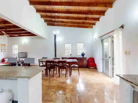 CASA 4 AMBIENTES PLAYROOM PISCINA EL CAZADOR