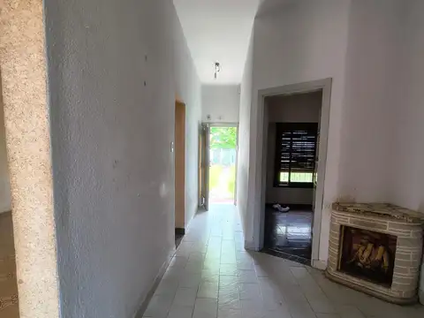 Casa 2 ambientes con 1 baño