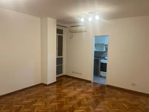 Avenida Rivadavia 5100, Piso 1