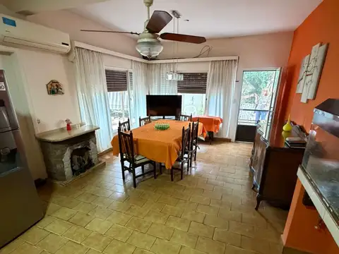 Casa con 3 habitaciones, parque y piscina