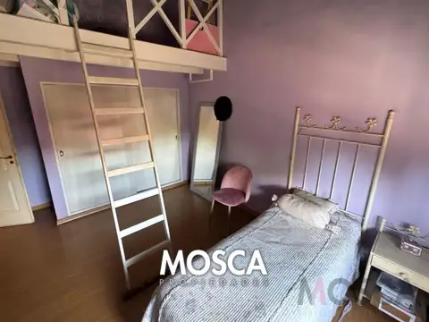 Casa 6 ambientes con 2 baños