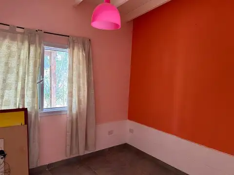 Casa de 4 ambientes con piscina en Barrio Malibú. Canning-San Vicente.