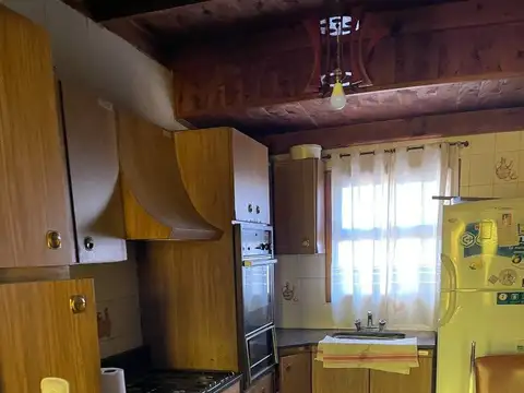 Casa 5 ambientes con 2 baños