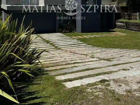Casa en Venta 5 Ambientes en Costa Esmeralda