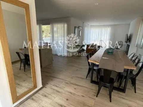 Casa 5 ambientes con 3 baños