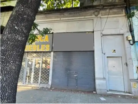 Alquiler de Amplio Local en Av Ruivadavia 7800 Floresta