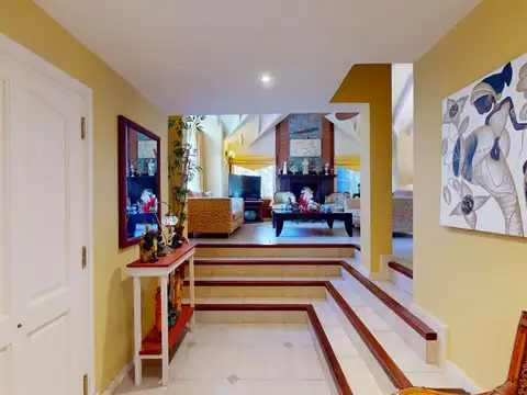 Casa 4 ambientes con 4 baños