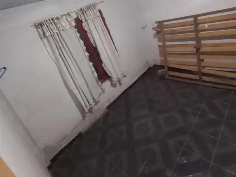 Casa 2 ambientes con 1 baño
