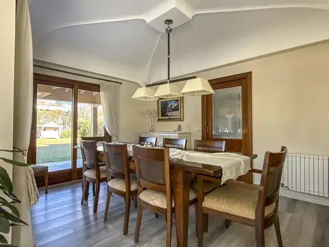 Casa en  venta 5 ambientes Barrio Cerrado Santa Barbara, Tigre, 2 suites