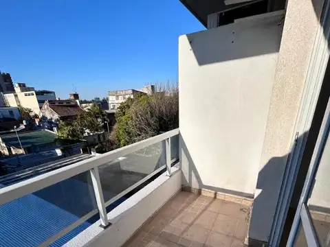 Arbo Y Blanco 300, Piso 2