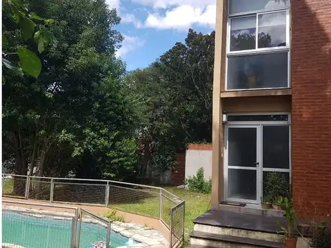 Depto Tipo Casa en Alquiler de 3 ambientes