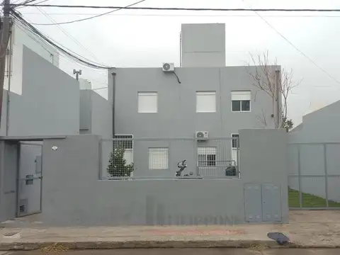 Departamento de 2 dormitorios en venta - Caseros 1753