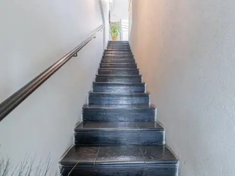 VENTA PH 4 AMBIENTES 1° PISO C/TERRAZA EN BANFIELD OESTE