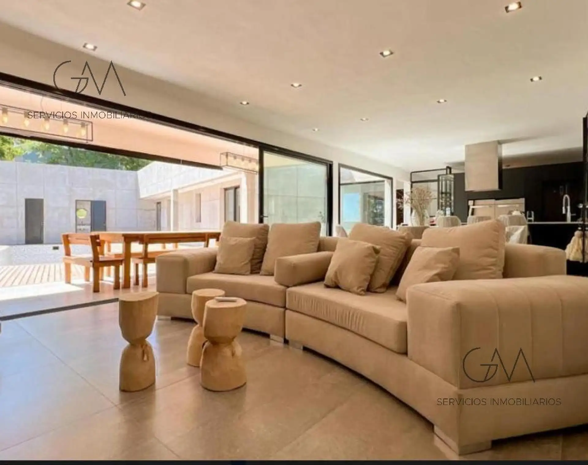 Casa en venta 4 ambientes