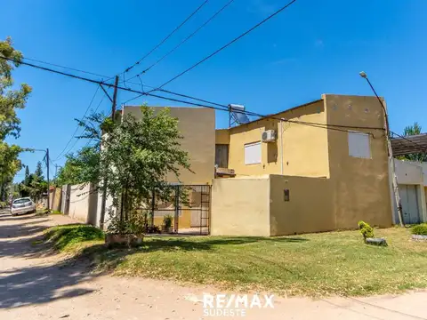 Casa de 4 dormitorios en  Barrio Altos del Pinar