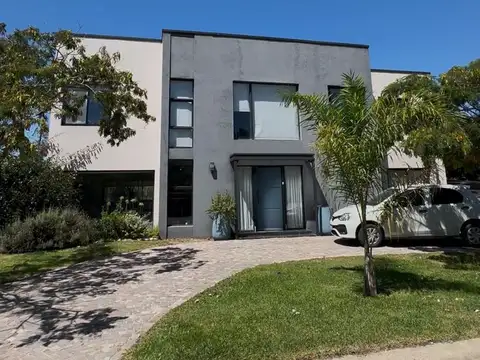 Venta Casa San Agustín, Villanueva, Tigre 3 Dorm. Pileta Parrilla