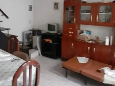 Venta. PH 3 Ambientes. Av. Regimiento de Patricios 1700.