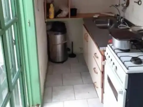 Av. Regimiento De Patricios 1700