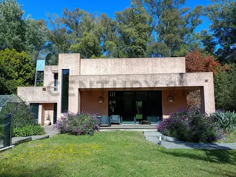 Casa en Venta en Campos de Roca I