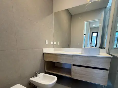 Casa 3 ambientes con 2 baños