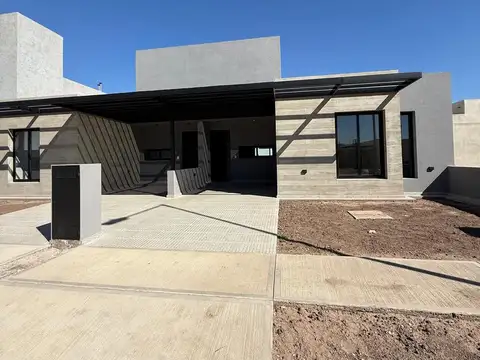 Casa en Venta al Oeste