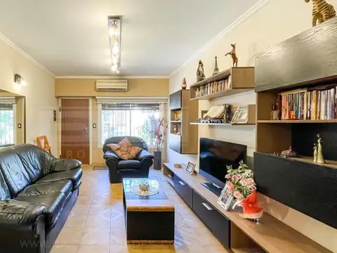 Depto Tipo Casa en Venta en Olivos Maipú/Uzal, USD 275.000