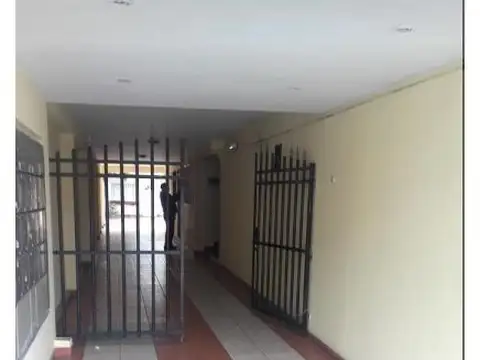 Arieta al 1600 , Piso 0