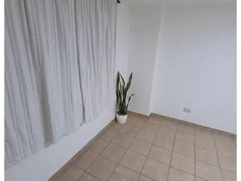 Departamento en Alquiler en Villa Luzuriaga, $ 360.000