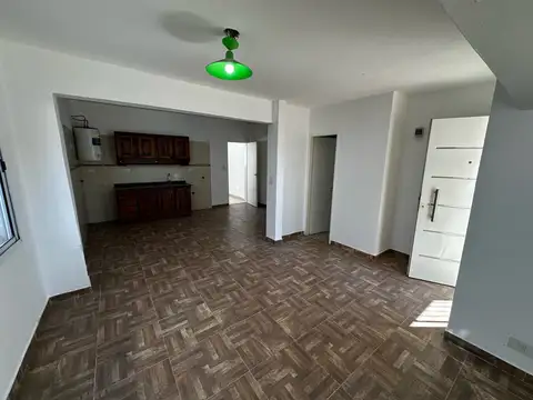 Alquilo departamento Morreno sur