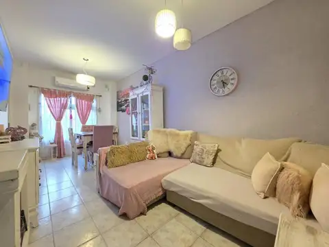 Depto Tipo Casa en Venta 27 años