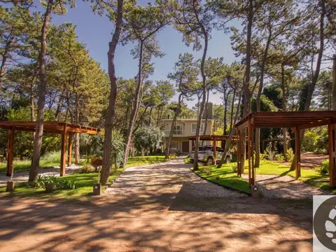 Casa 7 ambientes con 3 baños