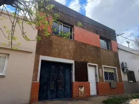Casa 2 Plantas Barrio Sargento Cabral